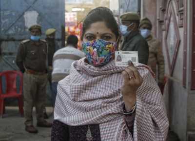 यूपी चुनाव: तीसरे चरण के मतदान में आई तेजी, सुबह 11 बजे तक 21.18 मतदान